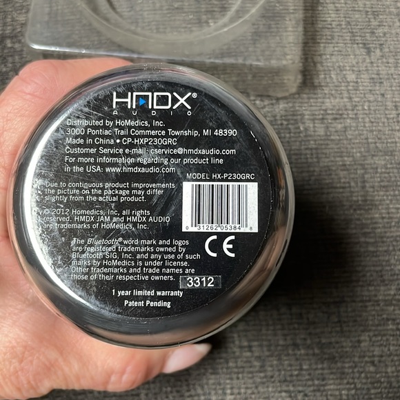 Bluetooth wireless speaker brand new still sealed - Picture 4 of 7